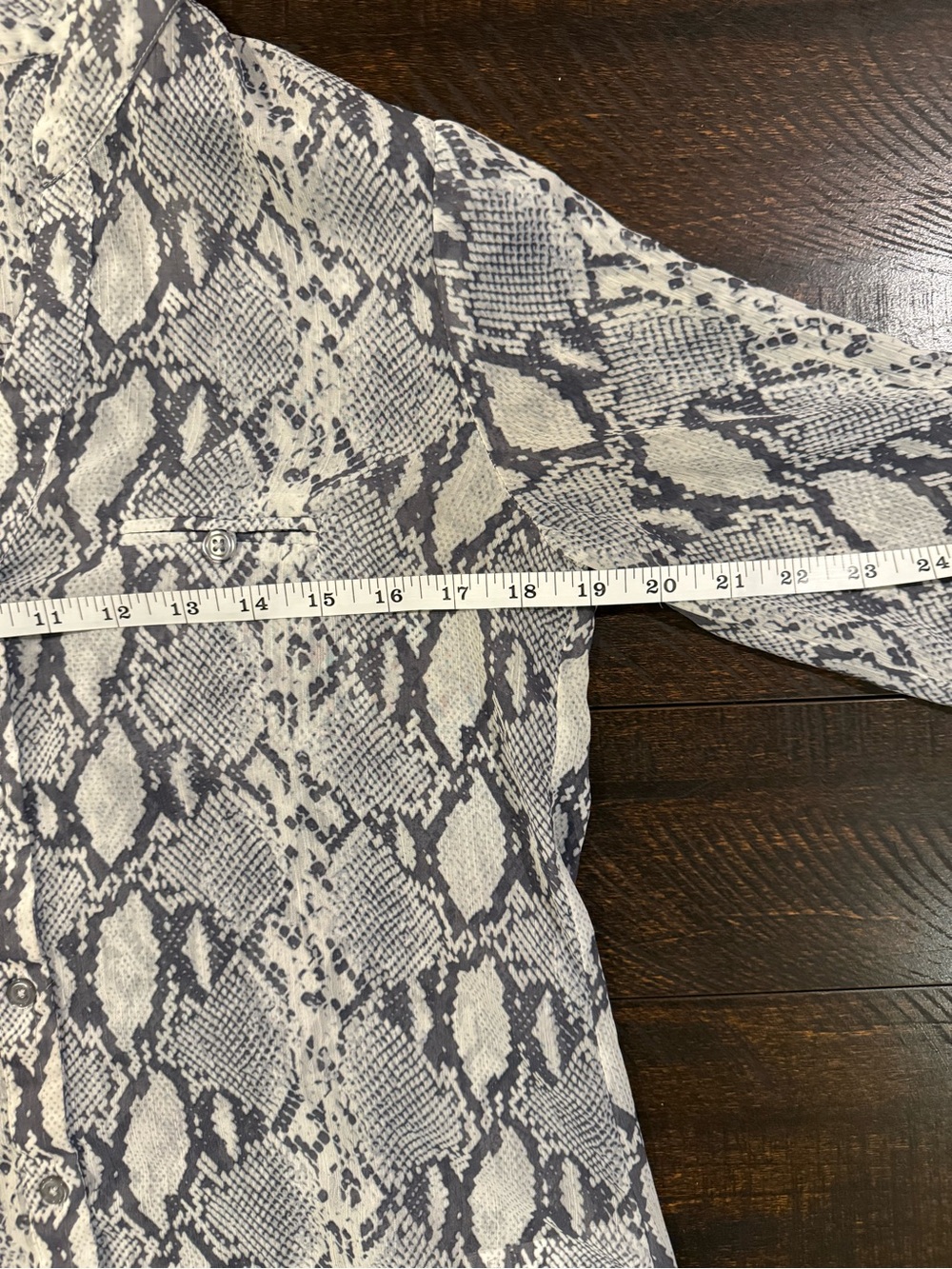 KUT from the Kloth Harper Snake Print Roll Tab Blouse Gray Small - Picture 11 of 15